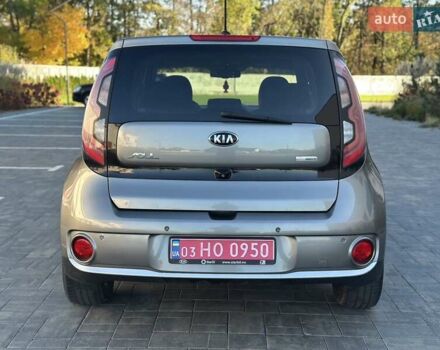 Серый Киа Soul EV, объемом двигателя 0 л и пробегом 160 тыс. км за 9699 $, фото 2 на Automoto.ua