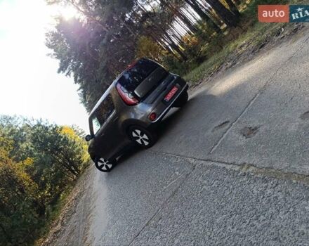 Кіа Soul EV 2015 у Остоге на Automoto.ua Сірий Кіа Soul EV, об'ємом двигуна 0 л та пробігом 98 тис. км за 7700 $, фото 3 на Automoto.ua