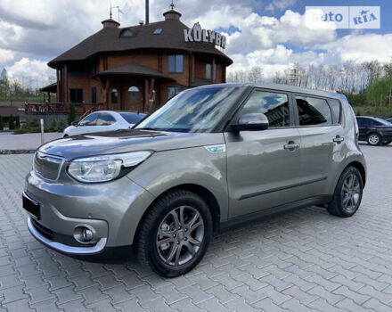 Серый Киа Soul EV, объемом двигателя 0 л и пробегом 78 тыс. км за 8900 $, фото 1 на Automoto.ua