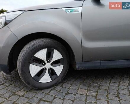 Сірий Кіа Soul EV, об'ємом двигуна 0 л та пробігом 180 тис. км за 9000 $, фото 5 на Automoto.ua