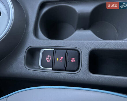 Серый Киа Soul EV, объемом двигателя 0 л и пробегом 117 тыс. км за 6750 $, фото 25 на Automoto.ua