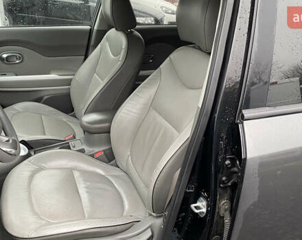 Сірий Кіа Soul EV, об'ємом двигуна 0 л та пробігом 126 тис. км за 5499 $, фото 22 на Automoto.ua