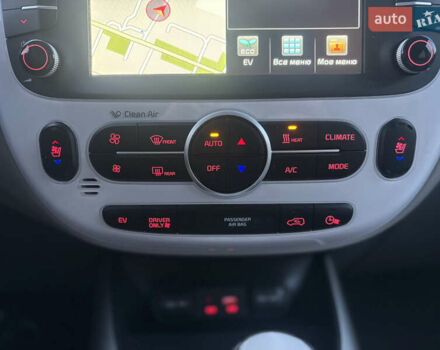 Серый Киа Soul EV, объемом двигателя 0 л и пробегом 117 тыс. км за 6750 $, фото 21 на Automoto.ua