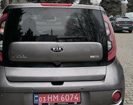 Серый Киа Soul EV, объемом двигателя 0 л и пробегом 59 тыс. км за 6900 $, фото 1 на Automoto.ua