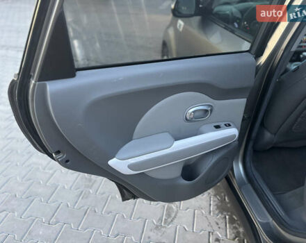 Серый Киа Soul EV, объемом двигателя 0 л и пробегом 117 тыс. км за 6750 $, фото 29 на Automoto.ua