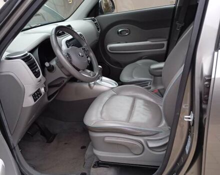 Серый Киа Soul EV, объемом двигателя 0 л и пробегом 164 тыс. км за 8600 $, фото 4 на Automoto.ua