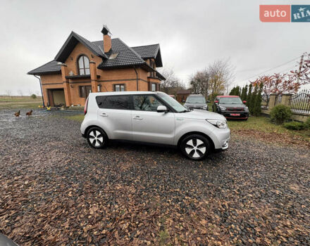 Серый Киа Soul EV, объемом двигателя 0 л и пробегом 113 тыс. км за 6100 $, фото 3 на Automoto.ua
