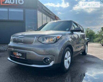 Сірий Кіа Soul EV, об'ємом двигуна 0 л та пробігом 67 тис. км за 13800 $, фото 14 на Automoto.ua