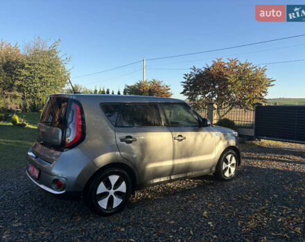 Серый Киа Soul EV, объемом двигателя 0 л и пробегом 99 тыс. км за 6100 $, фото 4 на Automoto.ua