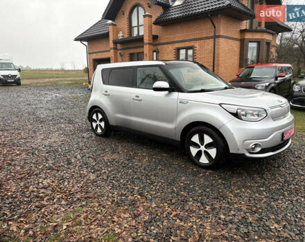 Серый Киа Soul EV, объемом двигателя 0 л и пробегом 113 тыс. км за 6100 $, фото 11 на Automoto.ua