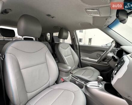 Серый Киа Soul EV, объемом двигателя 0 л и пробегом 181 тыс. км за 8299 $, фото 16 на Automoto.ua