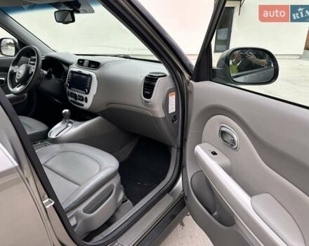 Киа Soul EV 2016 в Луцке на Automoto.ua Серый Киа Soul EV, объемом двигателя 0 л и пробегом 110 тыс. км за 9599 $, фото 9 на Automoto.ua