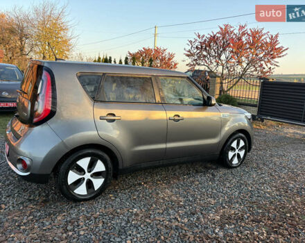 Серый Киа Soul EV, объемом двигателя 0 л и пробегом 99 тыс. км за 6000 $, фото 5 на Automoto.ua