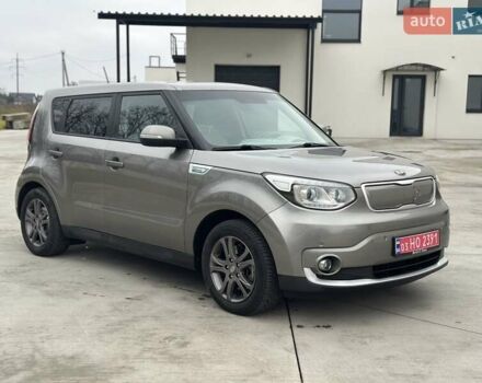Серый Киа Soul EV, объемом двигателя 0 л и пробегом 181 тыс. км за 8299 $, фото 33 на Automoto.ua