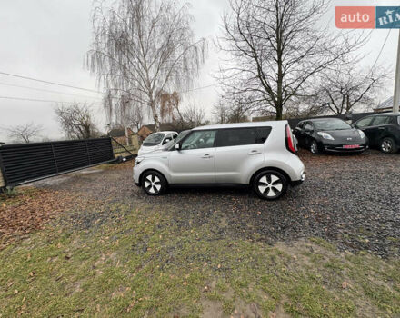 Серый Киа Soul EV, объемом двигателя 0 л и пробегом 113 тыс. км за 6100 $, фото 7 на Automoto.ua