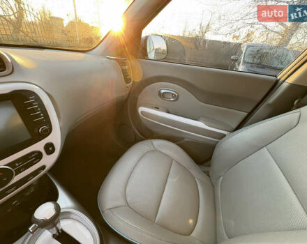 Серый Киа Soul EV, объемом двигателя 0 л и пробегом 99 тыс. км за 6000 $, фото 22 на Automoto.ua