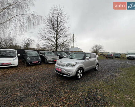 Серый Киа Soul EV, объемом двигателя 0 л и пробегом 113 тыс. км за 6100 $, фото 8 на Automoto.ua