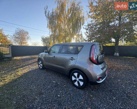 Серый Киа Soul EV, объемом двигателя 0 л и пробегом 99 тыс. км за 6100 $, фото 15 на Automoto.ua