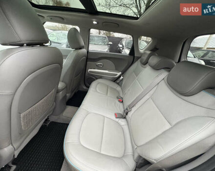 Серый Киа Soul EV, объемом двигателя 0 л и пробегом 113 тыс. км за 6100 $, фото 19 на Automoto.ua