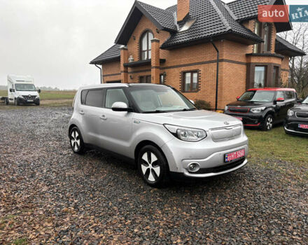 Серый Киа Soul EV, объемом двигателя 0 л и пробегом 113 тыс. км за 6100 $, фото 10 на Automoto.ua