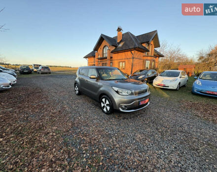 Серый Киа Soul EV, объемом двигателя 0 л и пробегом 99 тыс. км за 6000 $, фото 12 на Automoto.ua