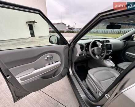 Серый Киа Soul EV, объемом двигателя 0 л и пробегом 181 тыс. км за 8299 $, фото 20 на Automoto.ua
