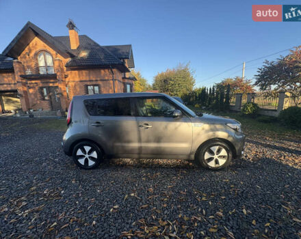 Серый Киа Soul EV, объемом двигателя 0 л и пробегом 99 тыс. км за 6100 $, фото 12 на Automoto.ua