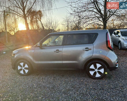 Серый Киа Soul EV, объемом двигателя 0 л и пробегом 99 тыс. км за 6000 $, фото 9 на Automoto.ua