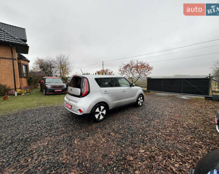 Серый Киа Soul EV, объемом двигателя 0 л и пробегом 113 тыс. км за 6100 $, фото 4 на Automoto.ua