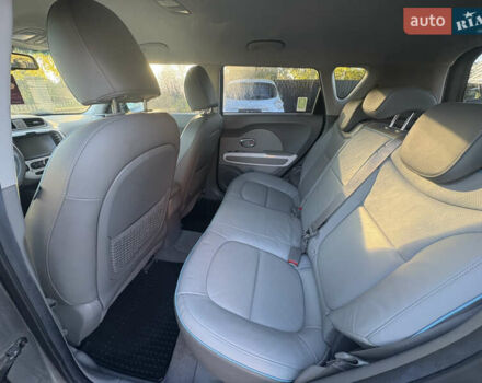 Серый Киа Soul EV, объемом двигателя 0 л и пробегом 99 тыс. км за 6100 $, фото 18 на Automoto.ua
