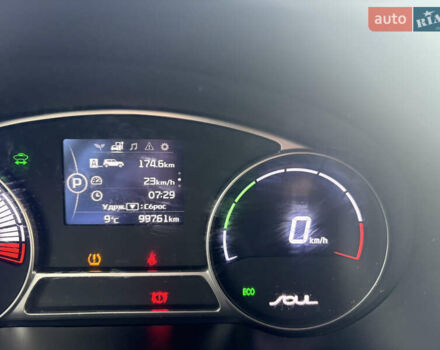 Серый Киа Soul EV, объемом двигателя 0 л и пробегом 99 тыс. км за 6000 $, фото 24 на Automoto.ua