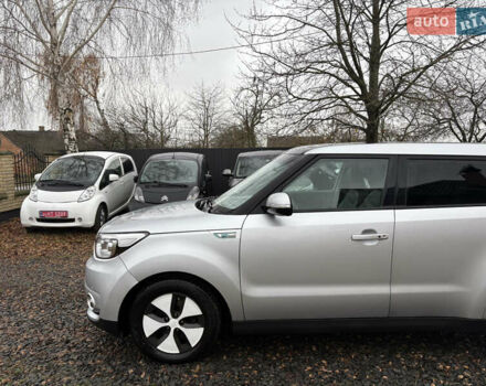 Серый Киа Soul EV, объемом двигателя 0 л и пробегом 113 тыс. км за 6100 $, фото 17 на Automoto.ua