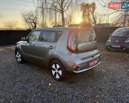 Серый Киа Soul EV, объемом двигателя 0 л и пробегом 99 тыс. км за 6000 $, фото 8 на Automoto.ua