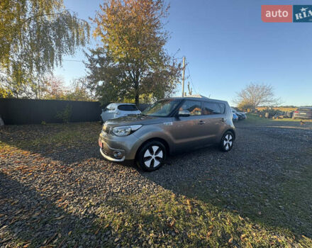 Серый Киа Soul EV, объемом двигателя 0 л и пробегом 99 тыс. км за 6100 $, фото 9 на Automoto.ua