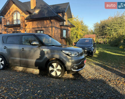 Серый Киа Soul EV, объемом двигателя 0 л и пробегом 99 тыс. км за 6100 $, фото 2 на Automoto.ua