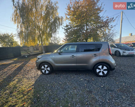 Серый Киа Soul EV, объемом двигателя 0 л и пробегом 99 тыс. км за 6100 $, фото 16 на Automoto.ua