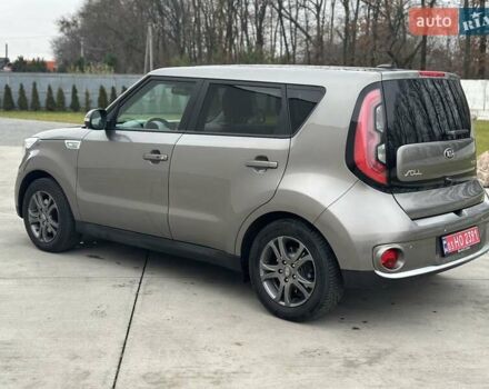 Серый Киа Soul EV, объемом двигателя 0 л и пробегом 181 тыс. км за 8299 $, фото 5 на Automoto.ua
