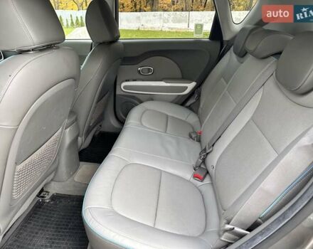 Киа Soul EV 2016 в Луцке на Automoto.ua Серый Киа Soul EV, объемом двигателя 0 л и пробегом 110 тыс. км за 9599 $, фото 16 на Automoto.ua