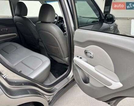 Киа Soul EV 2016 в Луцке на Automoto.ua Серый Киа Soul EV, объемом двигателя 0 л и пробегом 110 тыс. км за 9599 $, фото 22 на Automoto.ua