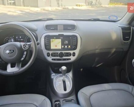 Серый Киа Soul EV, объемом двигателя 0 л и пробегом 99 тыс. км за 8500 $, фото 8 на Automoto.ua