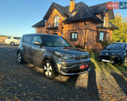 Серый Киа Soul EV, объемом двигателя 0 л и пробегом 99 тыс. км за 6100 $, фото 1 на Automoto.ua