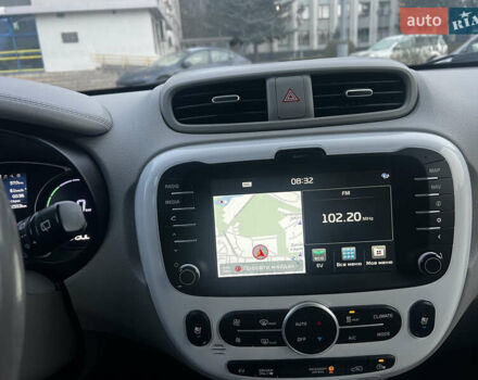 Серый Киа Soul EV, объемом двигателя 0 л и пробегом 162 тыс. км за 10500 $, фото 7 на Automoto.ua