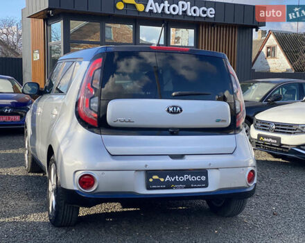 Серый Киа Soul EV, объемом двигателя 0 л и пробегом 113 тыс. км за 10700 $, фото 10 на Automoto.ua