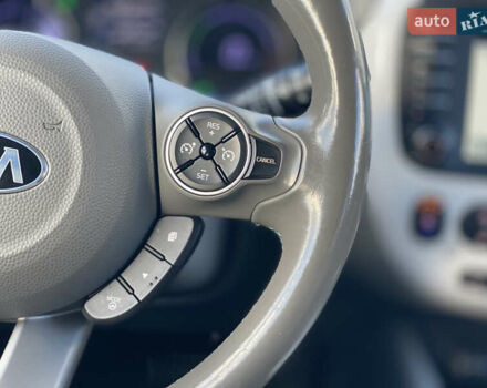 Серый Киа Soul EV, объемом двигателя 0 л и пробегом 113 тыс. км за 10700 $, фото 17 на Automoto.ua
