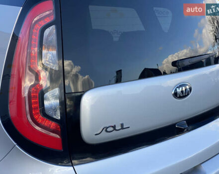 Серый Киа Soul EV, объемом двигателя 0 л и пробегом 113 тыс. км за 10700 $, фото 55 на Automoto.ua
