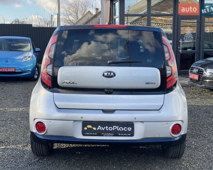 Серый Киа Soul EV, объемом двигателя 0 л и пробегом 113 тыс. км за 10700 $, фото 11 на Automoto.ua