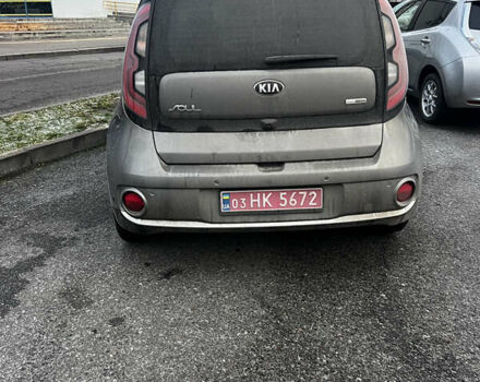 Серый Киа Soul EV, объемом двигателя 0 л и пробегом 162 тыс. км за 10500 $, фото 3 на Automoto.ua