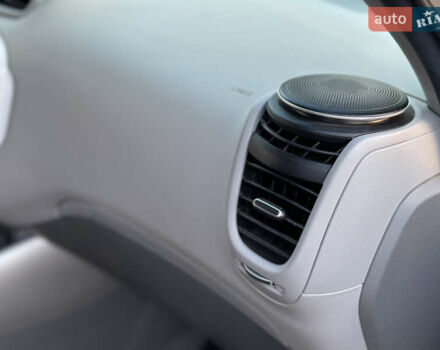 Серый Киа Soul EV, объемом двигателя 0 л и пробегом 128 тыс. км за 8000 $, фото 17 на Automoto.ua