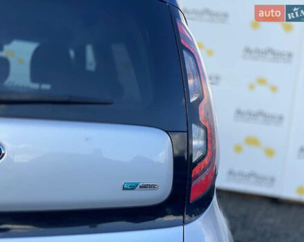 Серый Киа Soul EV, объемом двигателя 0 л и пробегом 113 тыс. км за 10700 $, фото 60 на Automoto.ua