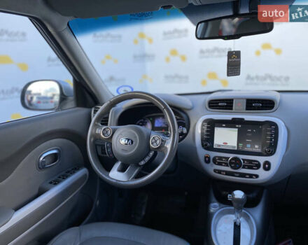 Серый Киа Soul EV, объемом двигателя 0 л и пробегом 113 тыс. км за 10700 $, фото 49 на Automoto.ua